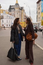 Чорна стьобана куртка 4046 фото 6