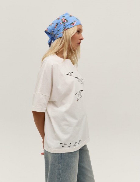 Біла футболка 39773977 купить