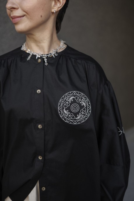 Чорна блуза з вишивкою 38213821 купить