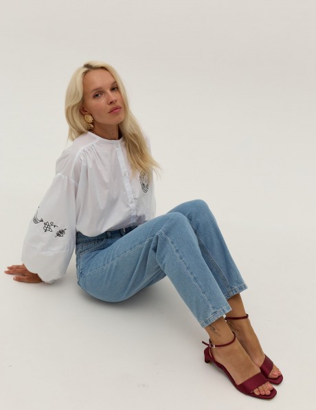Блуза з вишивкою 38193819 купить