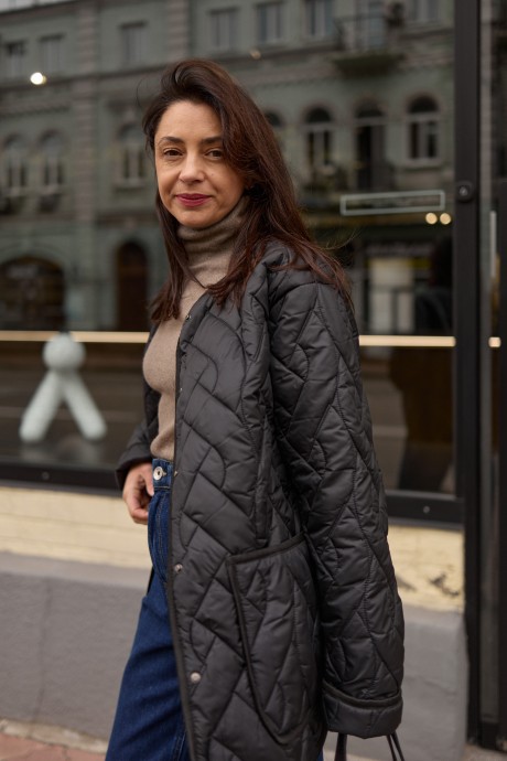 Чорна стьобана куртка 40464046 купить